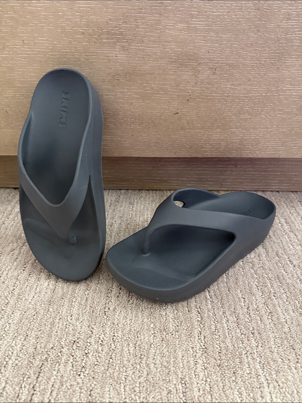 SKIMS Black Platform Flip-Flop Sandals